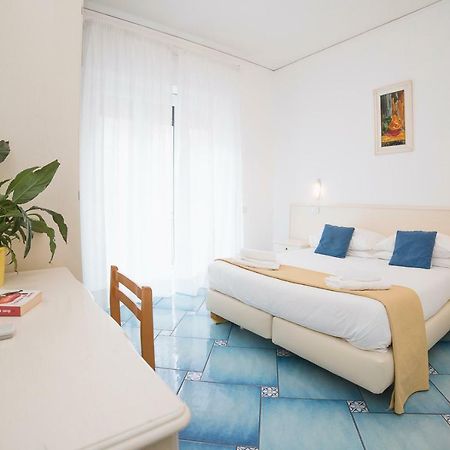 Hotel De Rosa Maiori Esterno foto