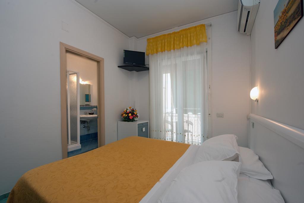 Hotel De Rosa Maiori Esterno foto