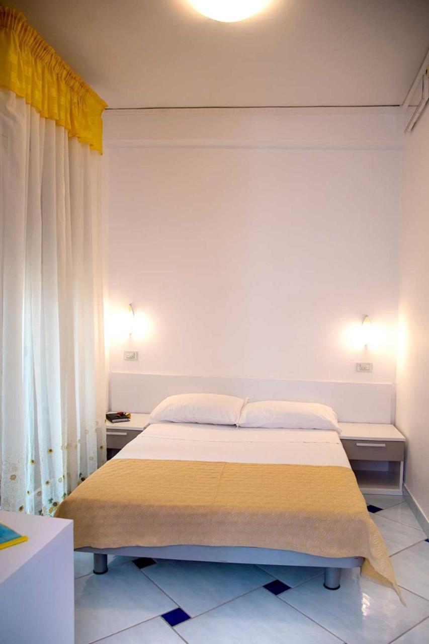 Hotel De Rosa Maiori Esterno foto