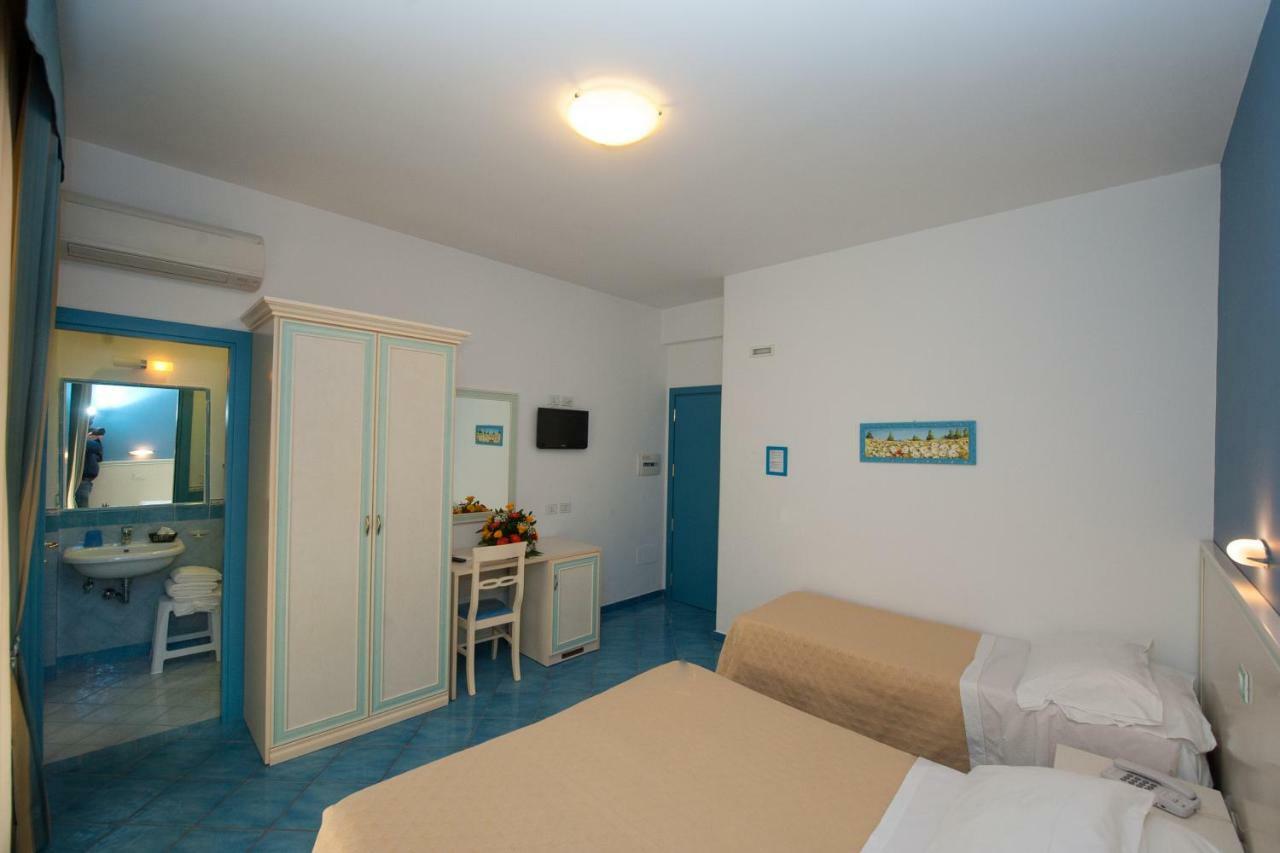 Hotel De Rosa Maiori Esterno foto