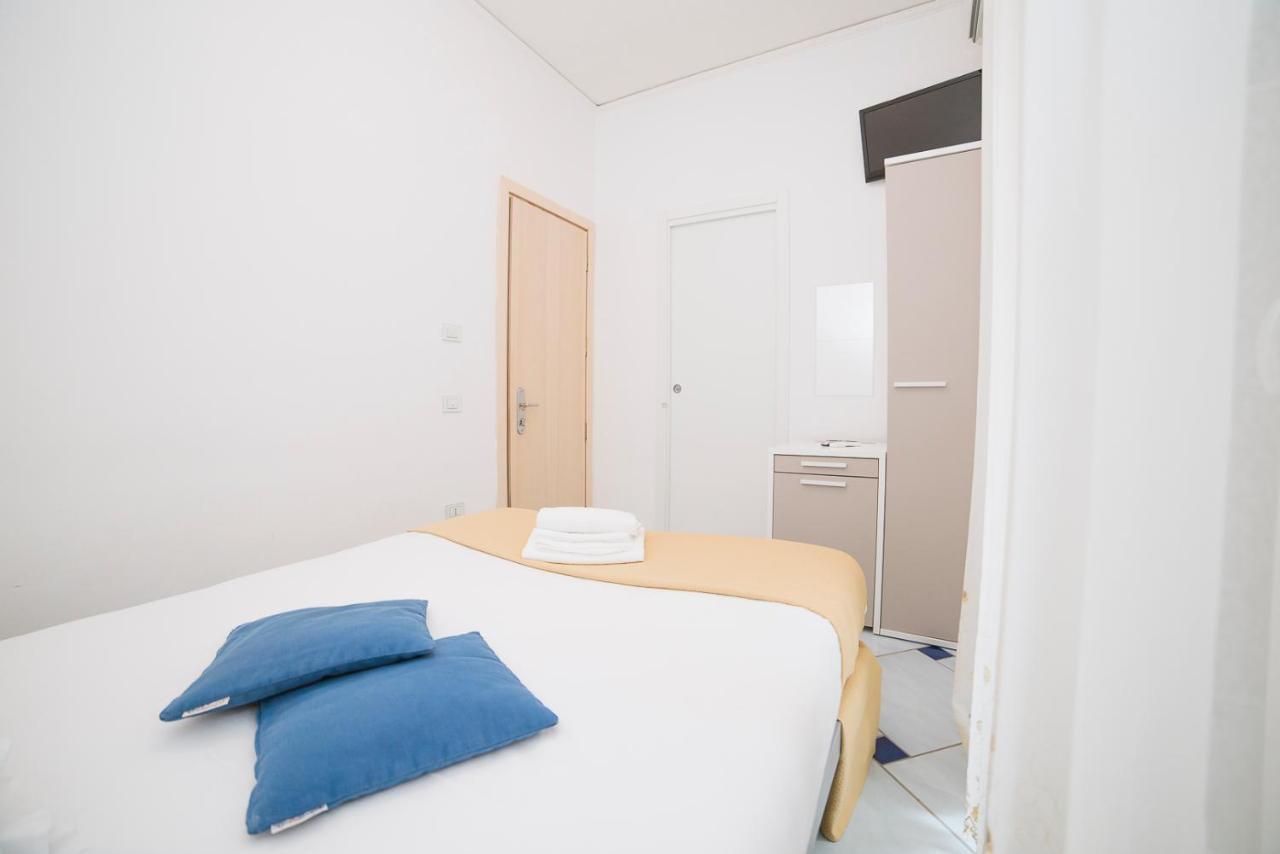 Hotel De Rosa Maiori Esterno foto